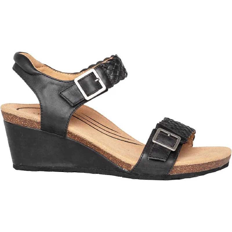 Men's sandals with a pointed toe for a stylish lookWomen's Aetrex Grace Black Leather