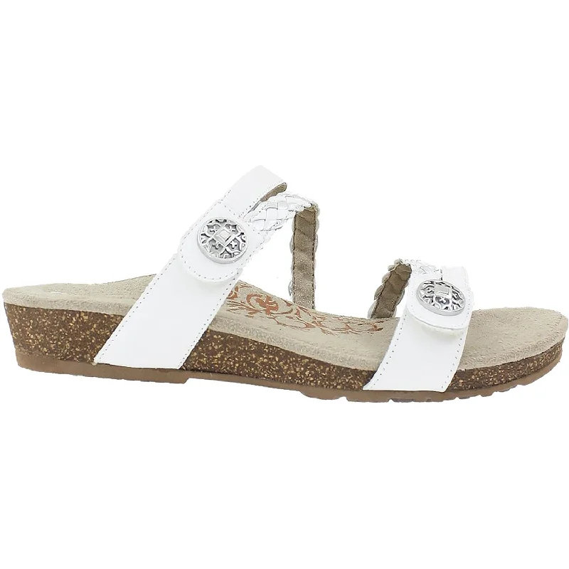 Men's sandals with a cushioned footbedWomen's Aetrex Janey White Leather