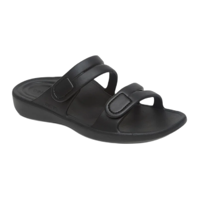 Men's sandals with a perforated leather upper for ventilationJaney Sport Slide