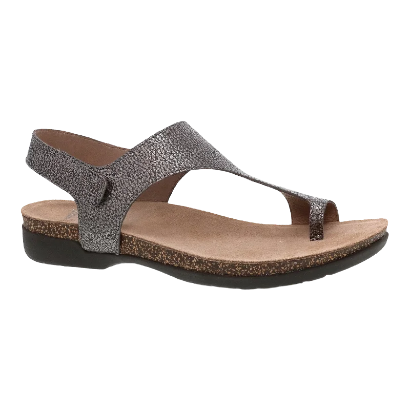 Flip - flop style men's sandals for beach wearReece