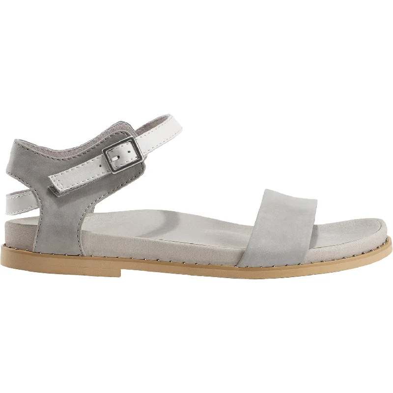 Men's sandals with a perforated leather upper for ventilationWomen's Earth Cameo Silver Grey Suede