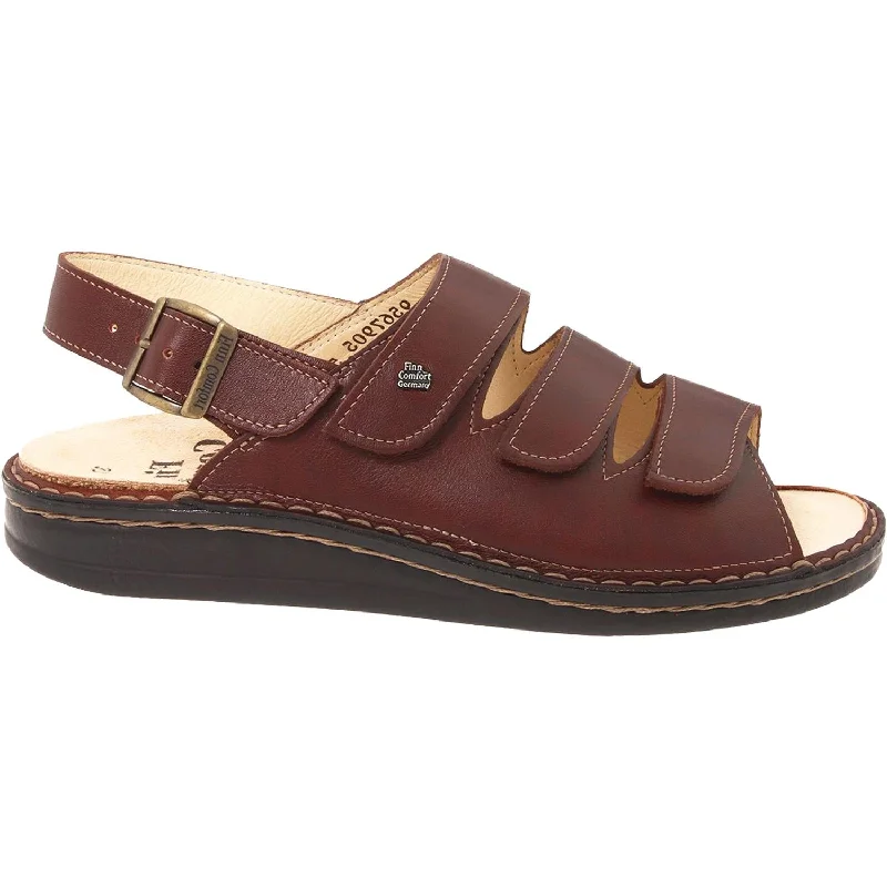 Men's sandals with a perforated leather upper for ventilationWomen's Finn Comfort Sylt Soft Brandy Country Leather