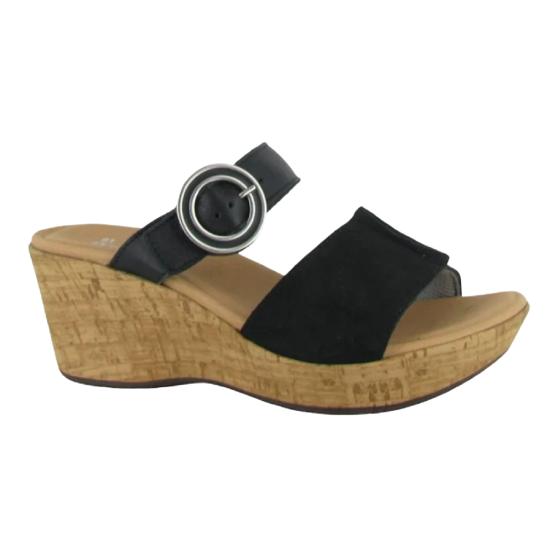 Men's sandals with a flexible sole for easy movementBreezy