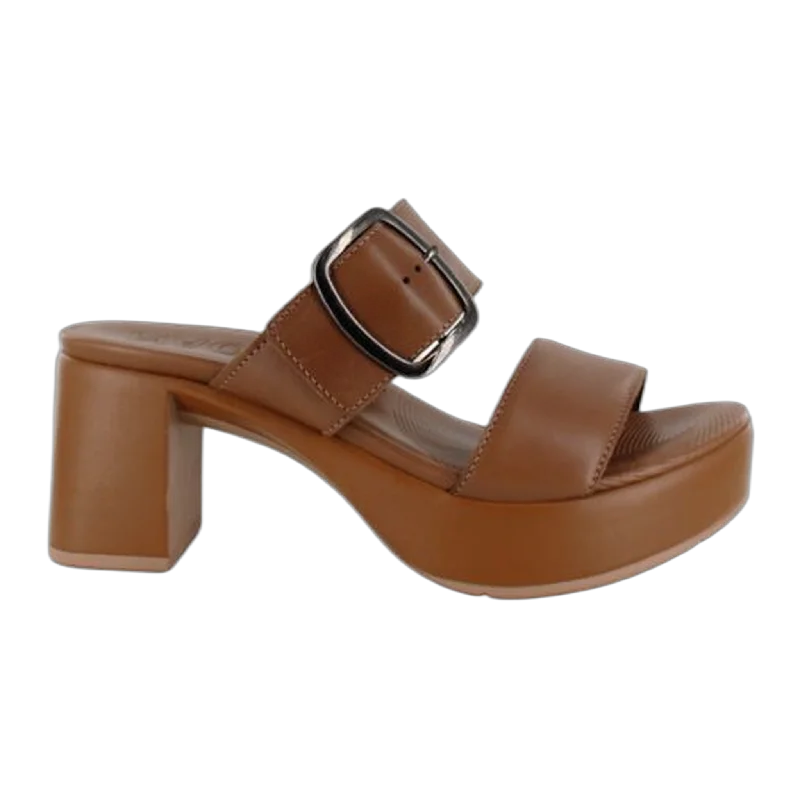 Men's sandals with a toe post designCeleb