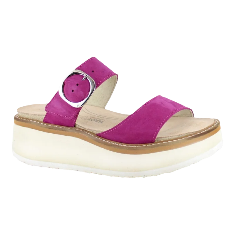 Flip - flop style men's sandals for beach wearHalvah