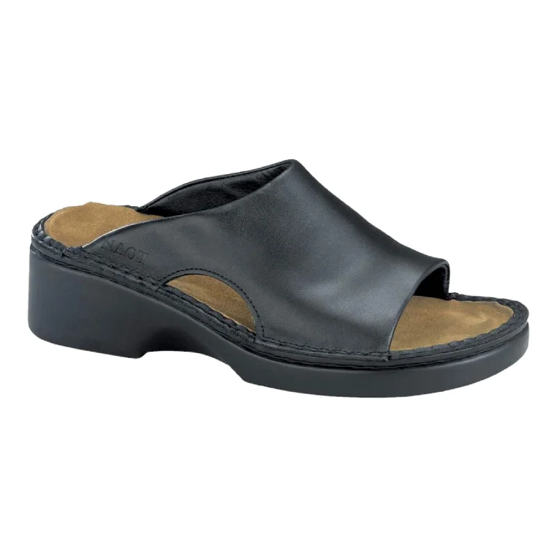 Men's sandals with a decorative buckle or charmRome