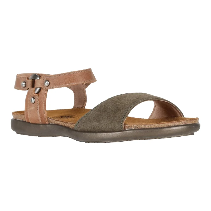 Men's sandals with a pointed toe for a stylish lookSabrina