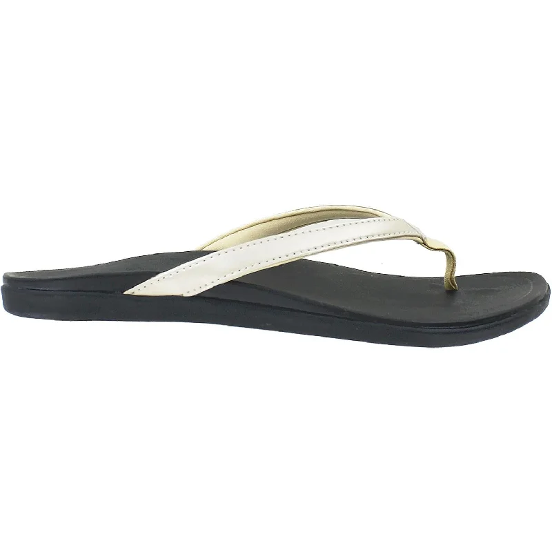 Men's sandals with a flexible sole for easy movementWomen's OluKai Ho'opio Bubbly/Black Synthetic