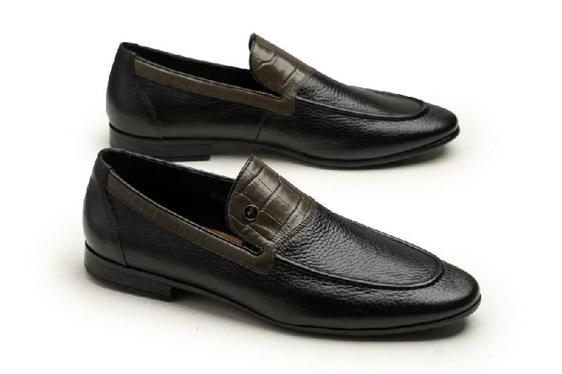 Men's loafers with a pointed toe for a stylish appearanceLOGO 1059 BKC