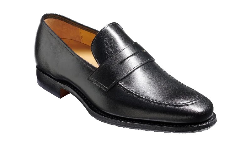 Men's loafers with a perforated leather upper for ventilationBarker Gates Elegant loafer - Black Calf