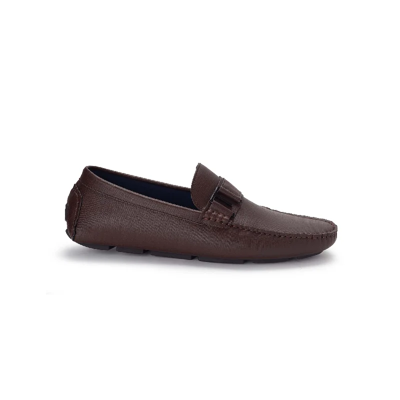 Men's loafers with a perforated leather upper for ventilationBATA Flexible Men Casual Loafers Fenton 851X206