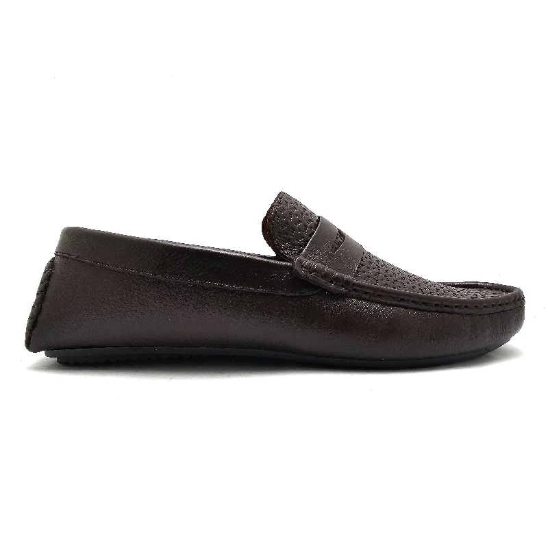 Men's loafers with a flexible sole for easy movementBrown Casual Loafer