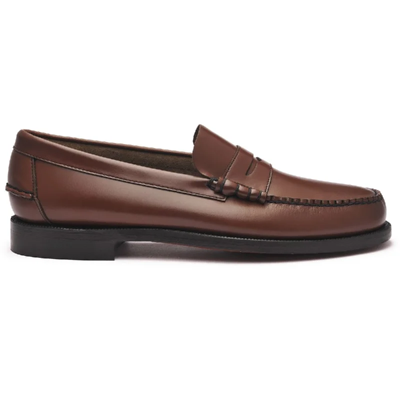 Men's loafers with a tassel front for a classic lookClassic Dan - Brown