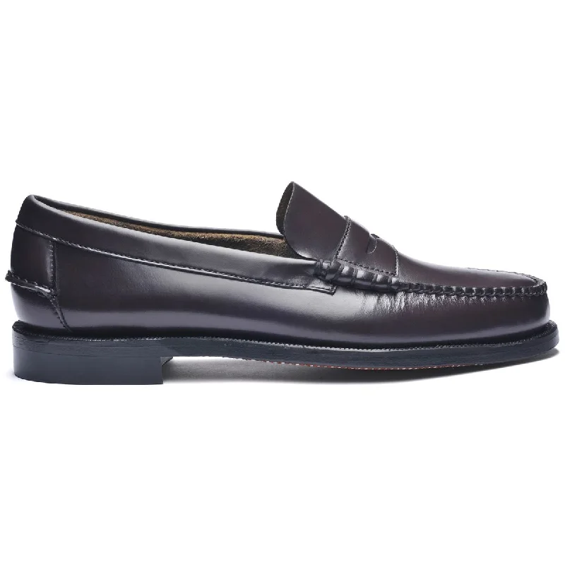 Men's loafers with a perforated leather upper for ventilationClassic Dan - Dark Brown