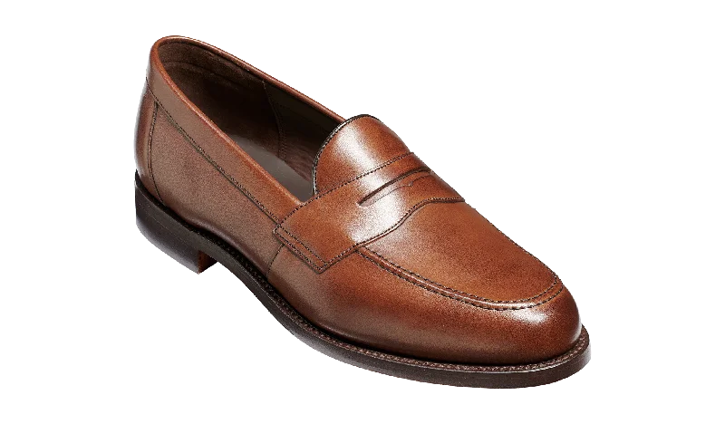 Men's loafers with a moc - toe designBarker Porthsmouth Traditional American Loafer - Dark Walnut Calf