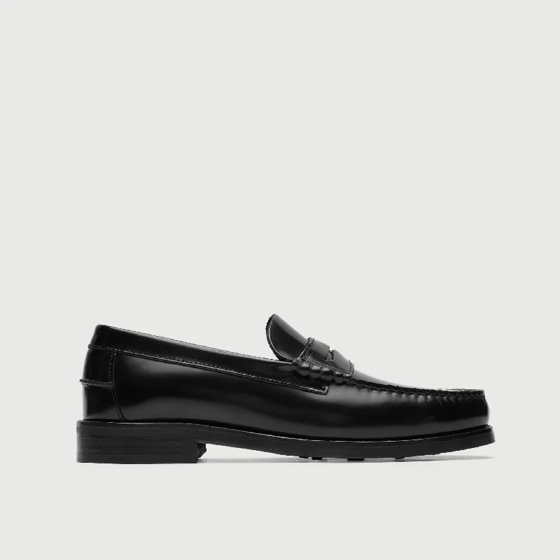 Men's loafers with a leather lacing systemDalston Penny Loafer