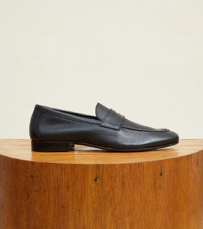 Men's loafers with a perforated leather upper for ventilationEdward