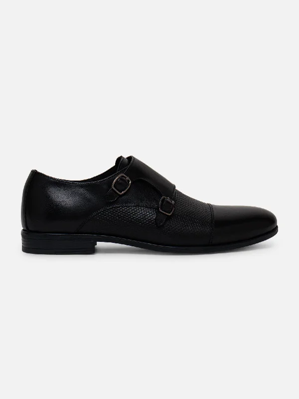 Men's loafers in a neutral color like black or brownEzok Casual Mocassins For Men