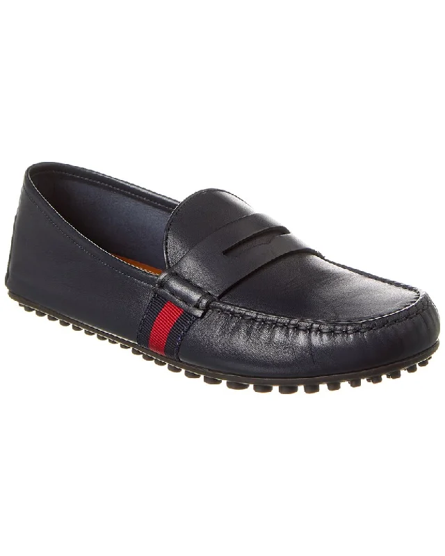 Men's loafers with a leather lining for comfortGucci Web Leather Driver