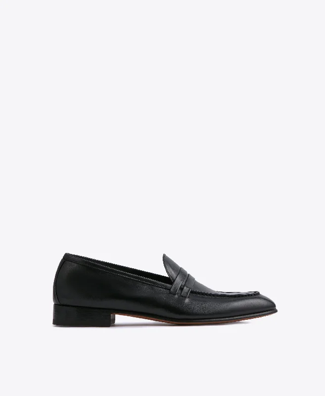 Men's loafers with a leather lacing systemLuca Black Leather Loafers