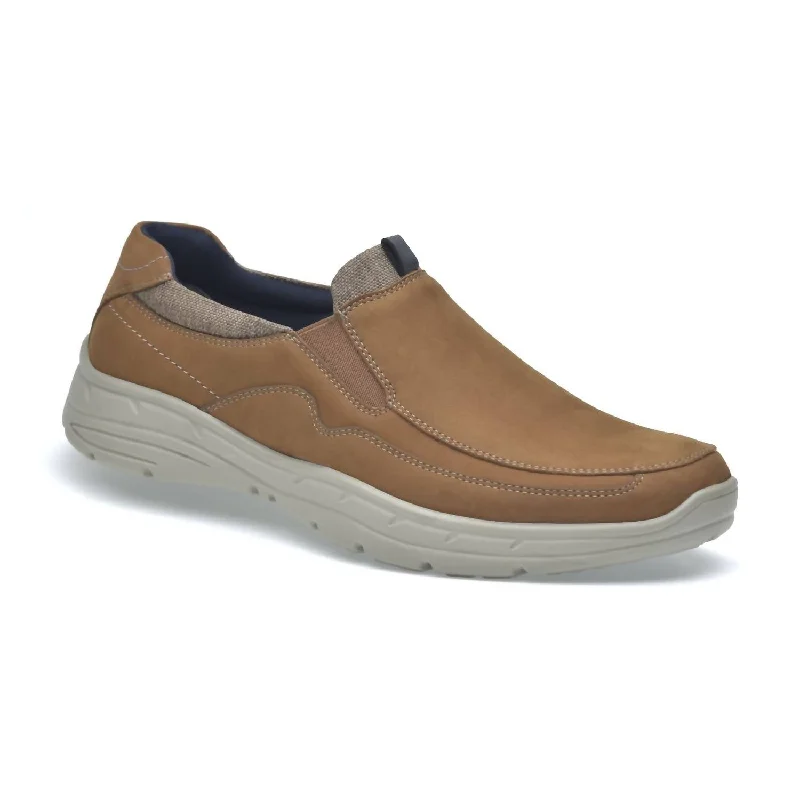 Men's loafers with a rubber sole for durabilityMen's Mocassin Abdiel In Sand