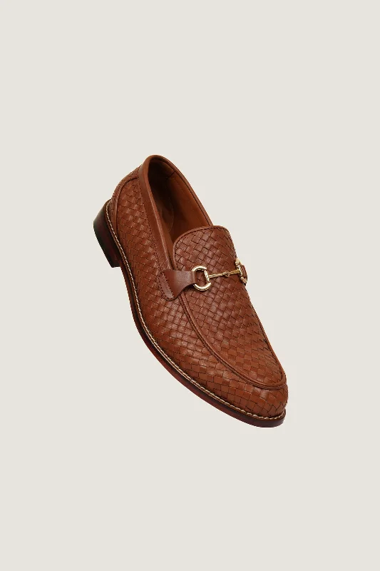 Men's loafers with a moc - toe designMen's Woven Leather Loafer