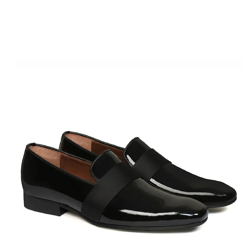 Men's loafers with a cushioned footbedBlack Patent Leather Slip-On Shoes with Mid-Strap Loafer Design