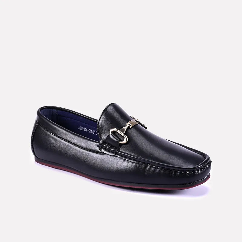 Men's loafers with a contrast stitching detailMiles Black Horsebit Loafers 0130827