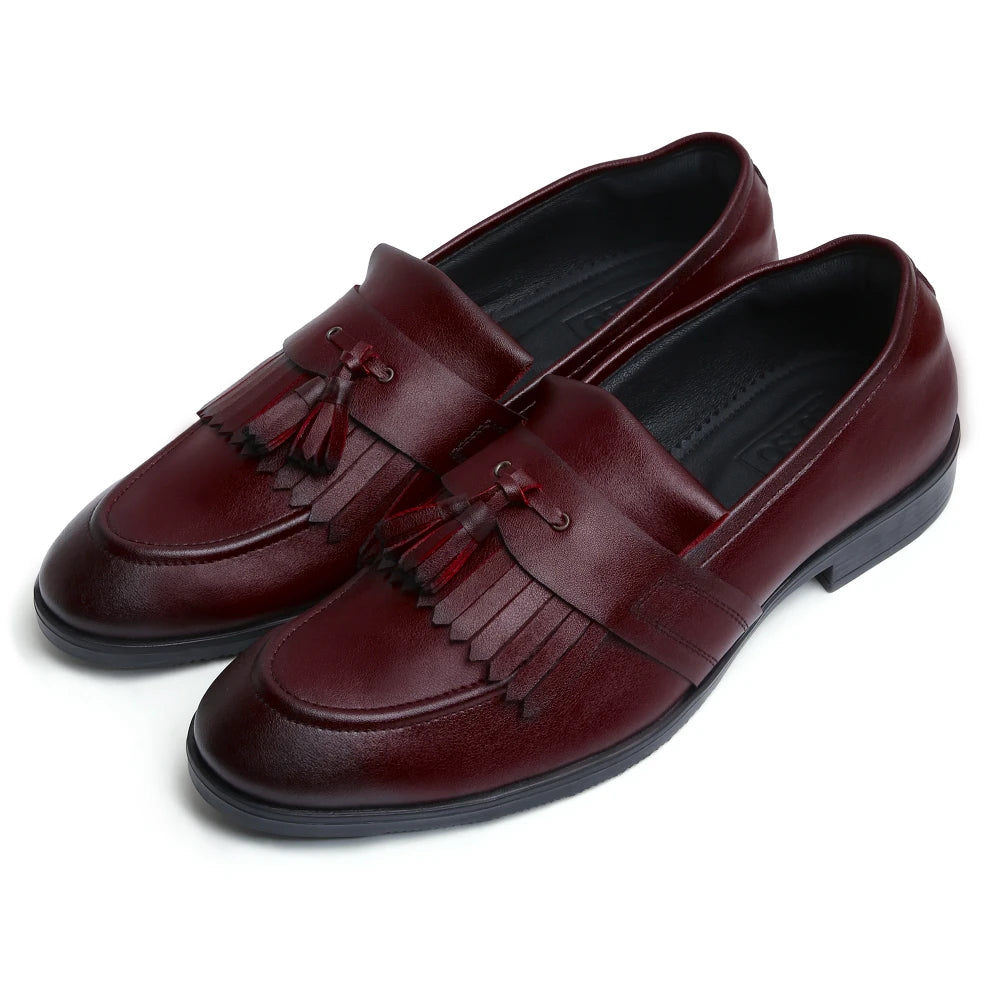 Men's loafers with a smooth leather finishMonarch - Maroon Tassel Slip-on