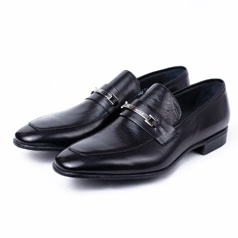 Men's loafers with a low - heeled designMORESCHI Santiago Signature Buffalo Leather Loafer - Black