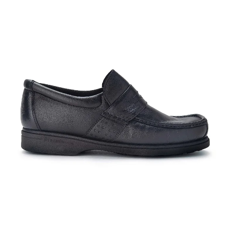 Men's loafers with a low - heeled designPINOSO's Men Leather Penny Loafers 814X933