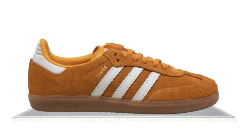 Men's sneaker boots with a mid - ankle heightAdidas Samba Orange Rush Gum