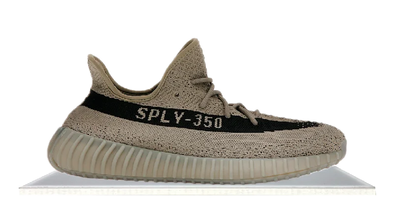 Men's classic white leather sneakers with black lacesYeezy Boost 350 V2 Granite