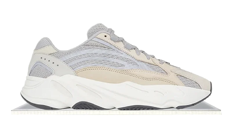 Men's hiking sneakers with a high - traction soleYeezy 700 V2 Cream