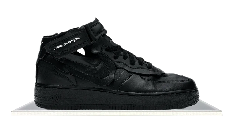 Men's hiking sneakers with a high - traction soleAir Force 1 Mid Comme des Garcons Black