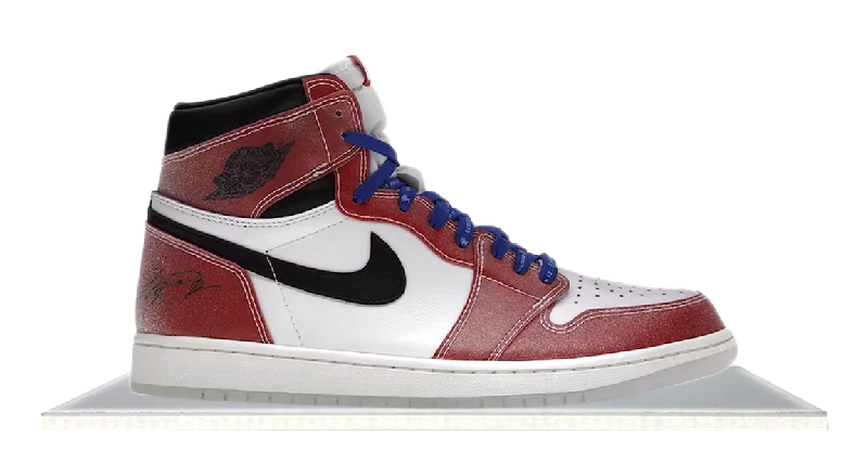 Men's athletic sneakers with a quick - dry liningAir Jordan 1 High Trophy Room Chicago (Friends and Family W/Blue Laces)