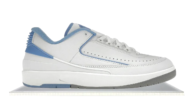 Men's memory - foam insole sneakers for added comfortAir Jordan 2 Retro Low UNC