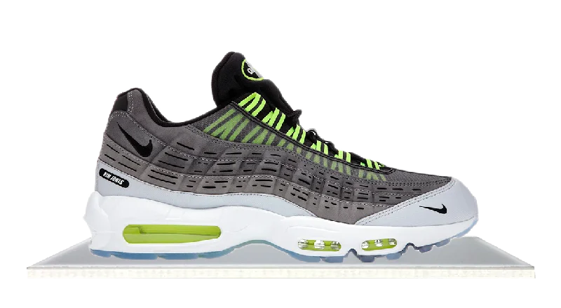 Men's breathable mesh running sneakers with reflective detailsAir Max 95 Kim Jones Total Volt