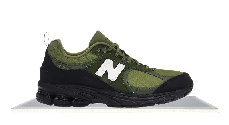 Men's adjustable - strap sneakers for a customized fitNew Balance 2002R The Basement Moss Green