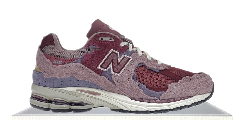 Men's leather - and - mesh combination sneakers for style and functionNew Balance 2002R Protection Pack Pink