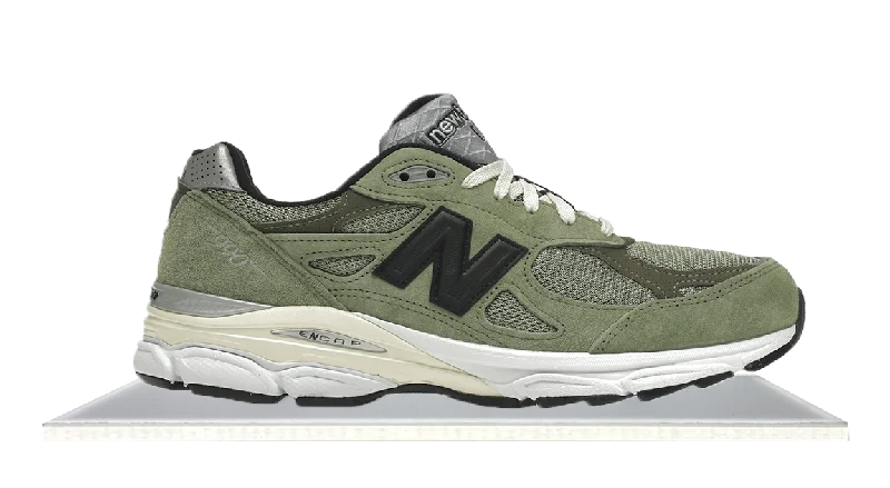 Men's classic - style sneakers with a modern twistNew Balance 990v3 JJJJound Olive