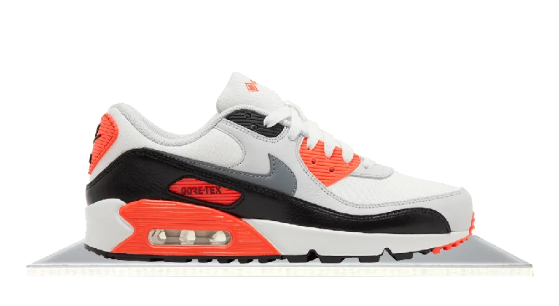 Men's lightweight training sneakers for CrossFit workoutsNike Air Max 90 Gore-Tex Infrared