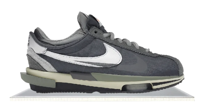 Men's wide - width sneakers for a comfortable fitZoom Cortez SP sacai Iron Grey