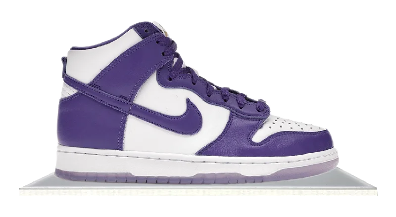 Men's retro - style sneakers inspired by the 80sDunk High Varsity Purple