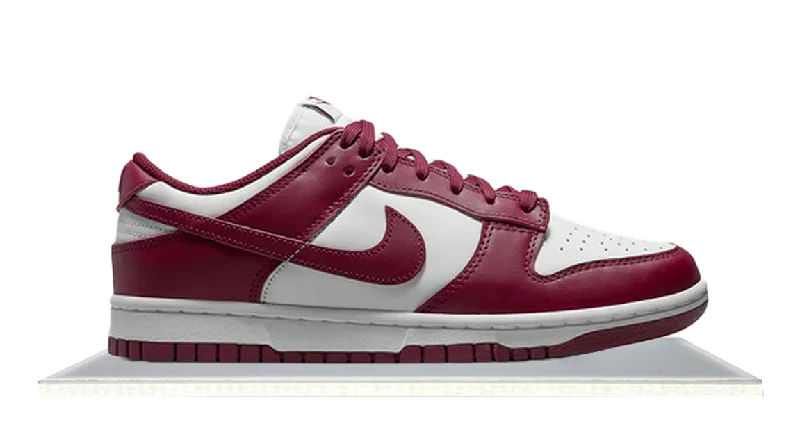 Men's sneakers with a removable insole for easy cleaningDunk Low Bordeaux