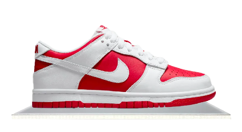 Men's minimalist sneakers with a simple designDunk Low Championship Red