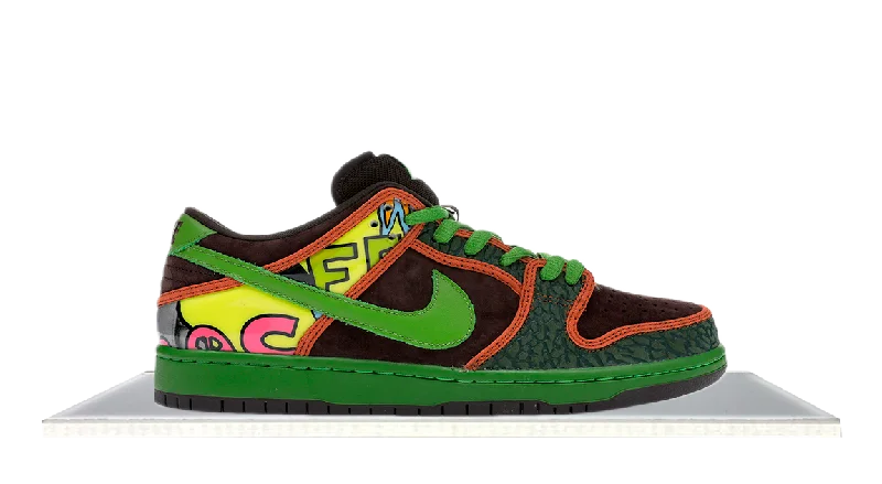 Men's chunky - sole sneakers for a trendy lookSB Dunk Low De La Soul (2015)