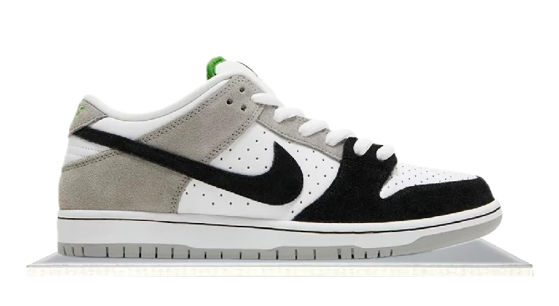 Men's high - end luxury sneakers with hand - stitched detailsSB Dunk Low Chlorophyll