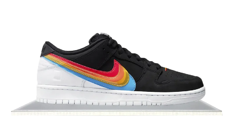 Men's running sneakers with shock - absorbing solesSB Dunk Low Polaroid