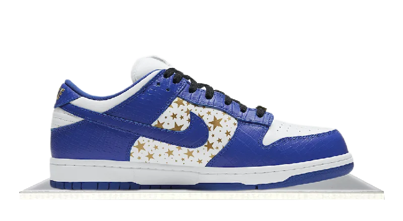 Men's adjustable - strap sneakers for a customized fitSB Dunk Low Supreme Stars Hyper Royal